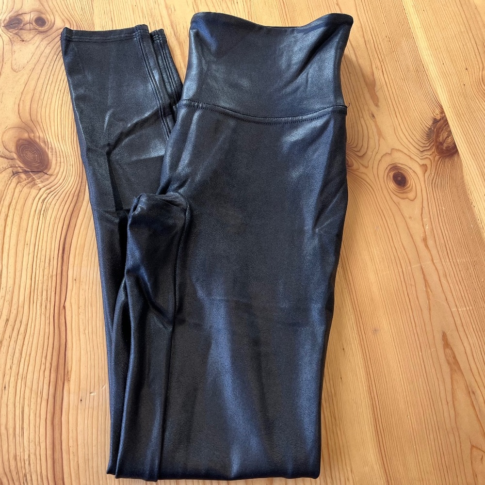 Women's SPANX Faux Leather Leggings Size M